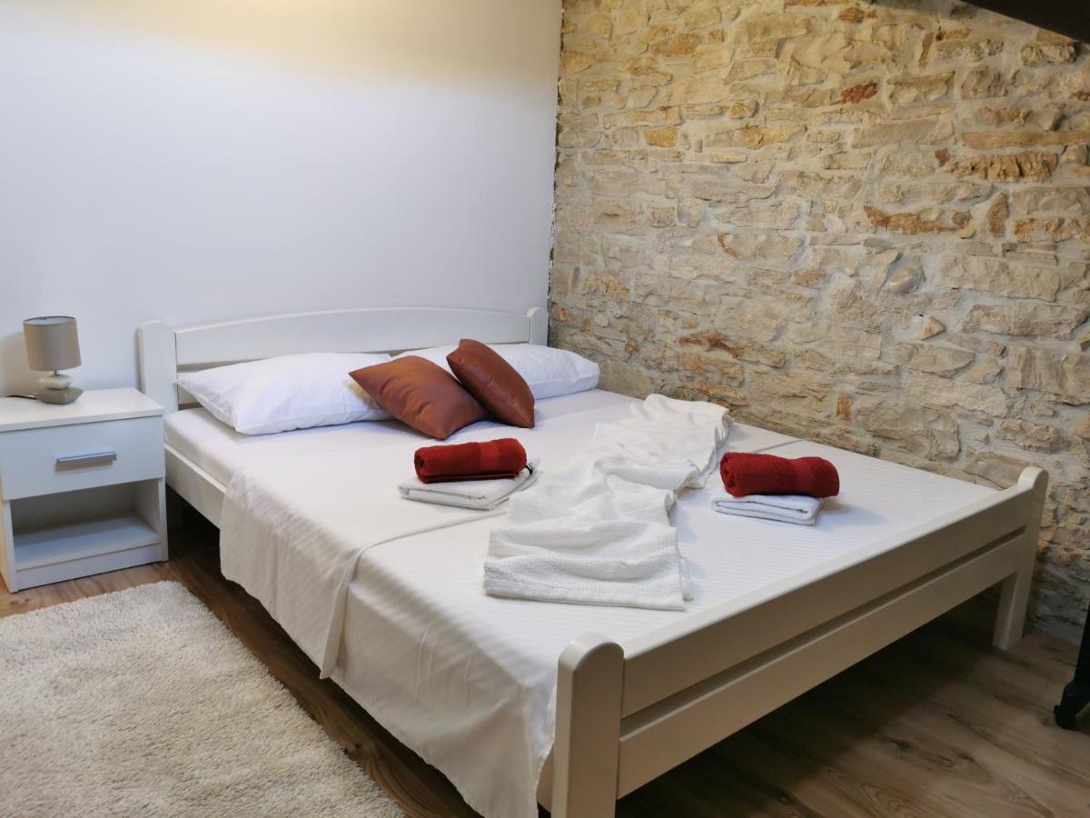 Loft Apartment Pula Extérieur photo
